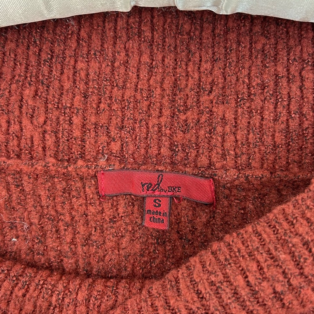 Red by BKE Burnt Orange Textured Knit Sweater - Picture 4 of 6